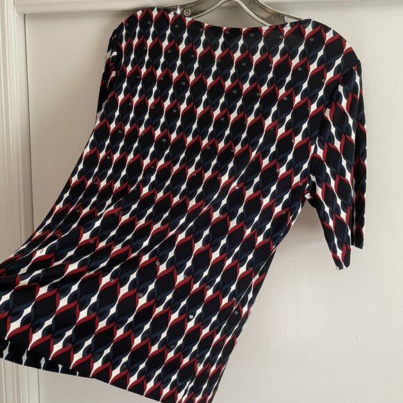 Anne Klein New York Silk Print Short Sleeve Stretch Top Size M Red Blue Sequins - Picture 14 of 15